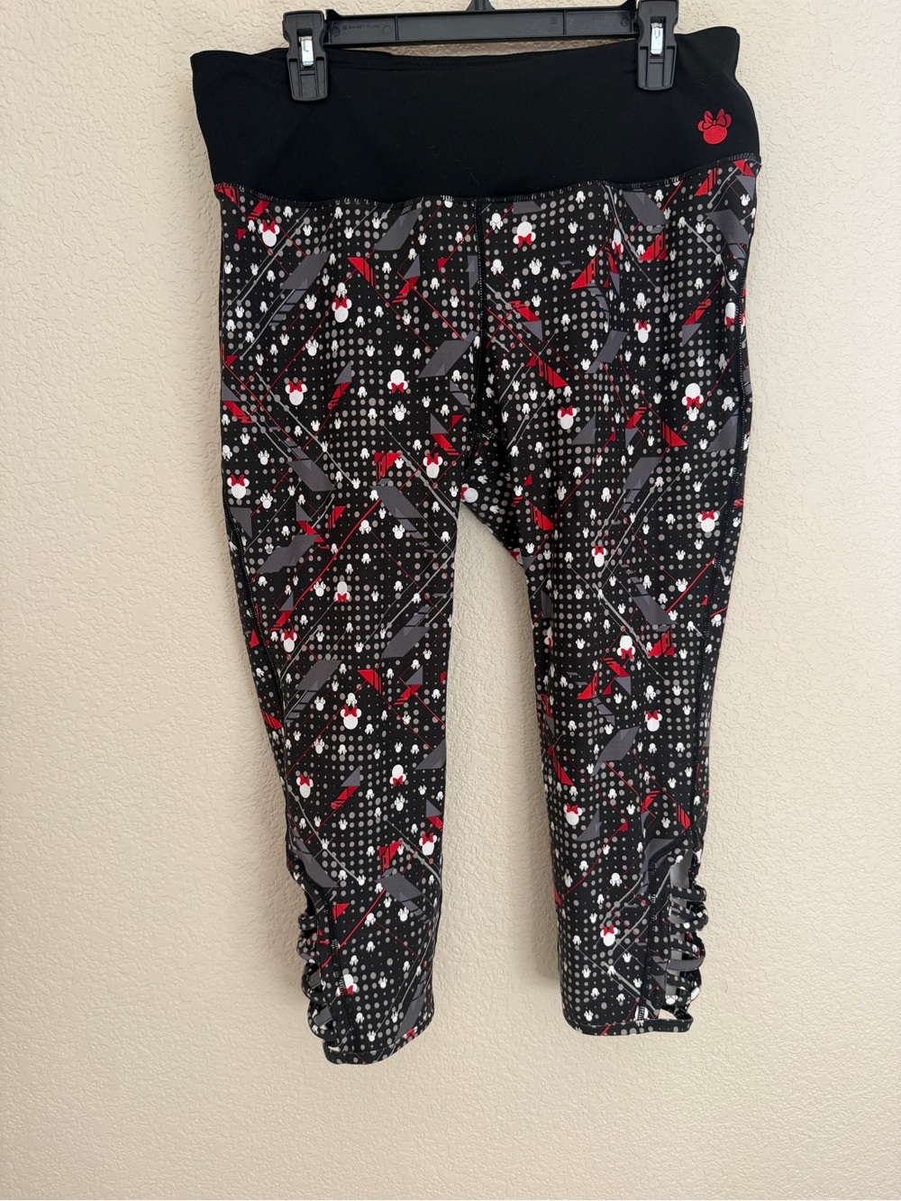 Disney Torrid Leggings Capri Workout Pants Size 2 (2X) Minnie
